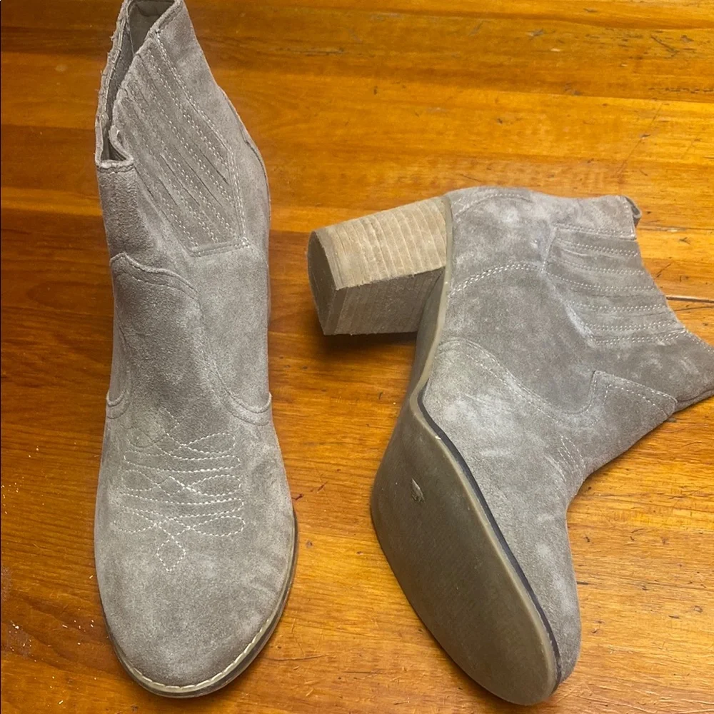 Franco Fortini Gray Suede Cheney Ankle Booties